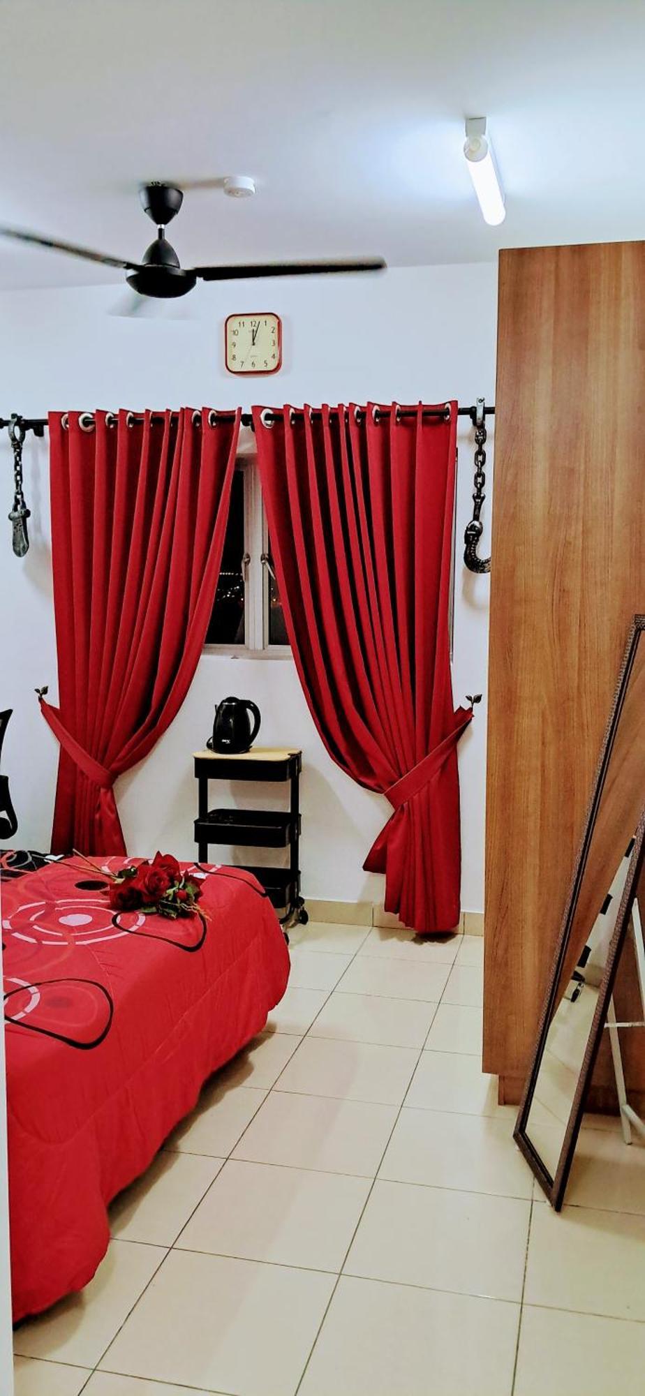 The Red Room Alanis Residence Sepang Exterior photo